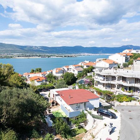 New,Close To The Beach Apartment With Domestic Olive Oil And Wine Trogir Eksteriør billede