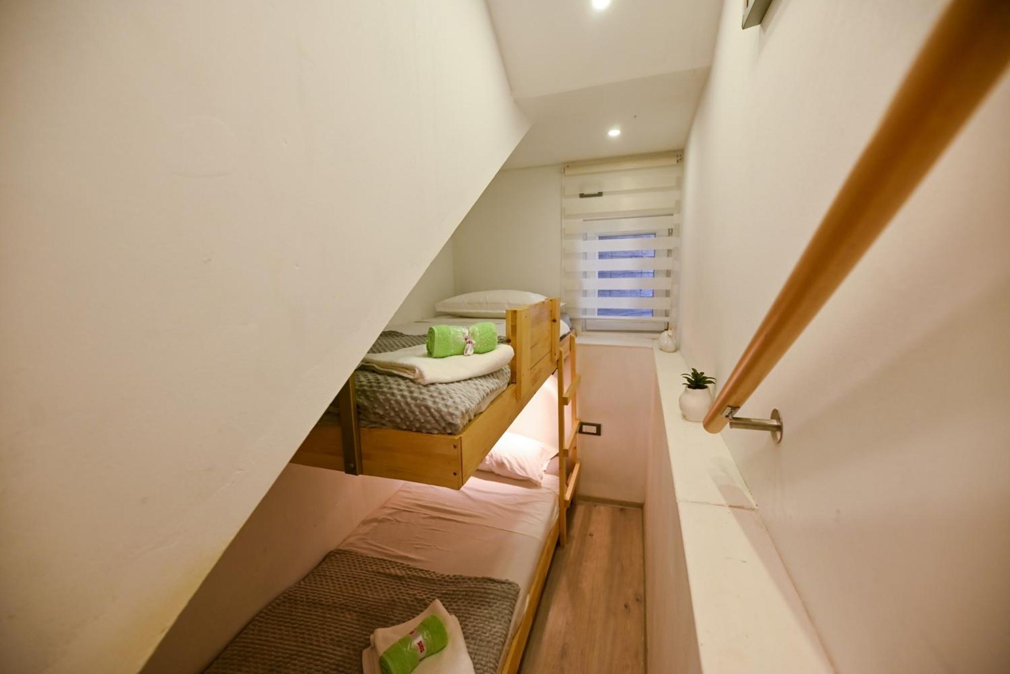 New,Close To The Beach Apartment With Domestic Olive Oil And Wine Trogir Eksteriør billede